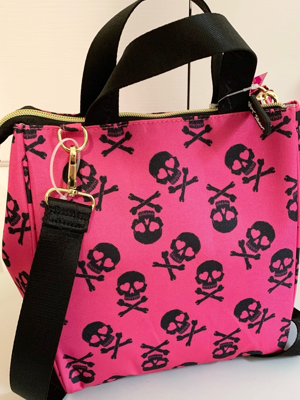 Betsey Johnson Skull Crossbody Lunch Bag Zip Top NEW Whimsigoth Pretty Punk - Picture 4 of 8